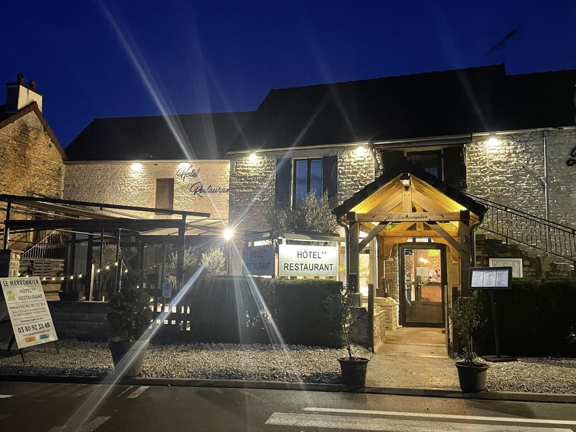 Logis Le Marronnier Hotel Buffon Eksteriør billede