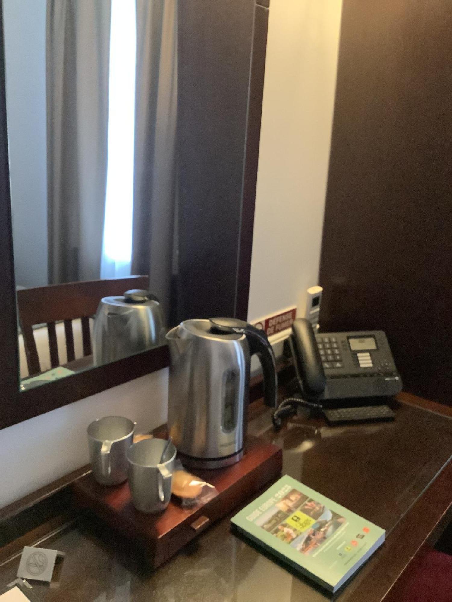 Logis Le Marronnier Hotel Buffon Værelse billede